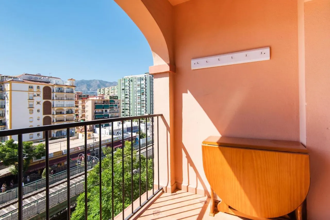 פואנגירולה Boliches Center Apartment Next To The Beach, Parking, Pool & Terrace 0*,  ספרד