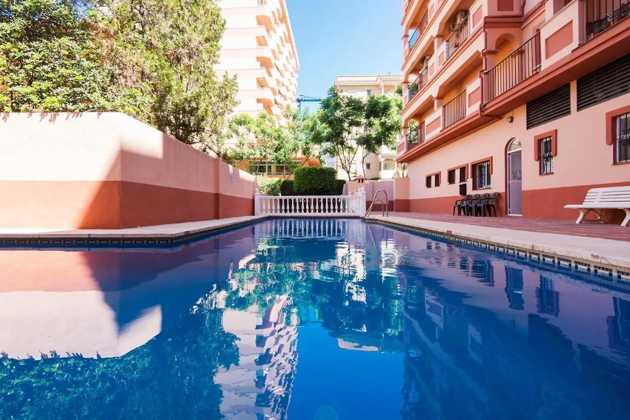 פואנגירולה Boliches Center Apartment Next To The Beach, Parking, Pool & Terrace